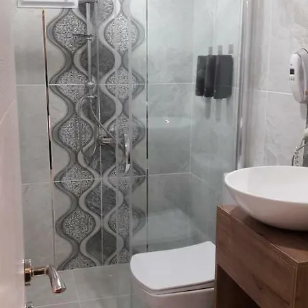Greenpine Taksim Отель